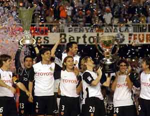 http://www.soccer.ru/images/upload/Liga_2003-2004_Valencia_repite_anos_despues.jpg