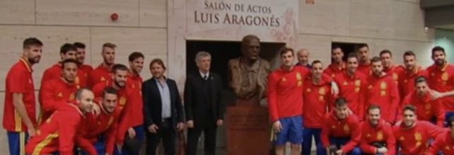 В Испании открыли скульптуру, посвященную Арагонесу