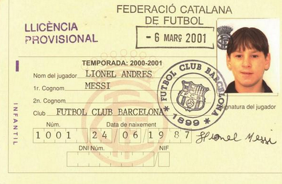 15 лет назад Месси прибыл в Барселону