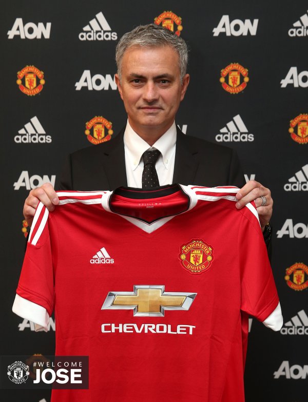 Жозе Моуриньо — главный тренер «Манчестер Юнайтед»