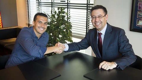 Педро продлил контракт с «Барселоной»
