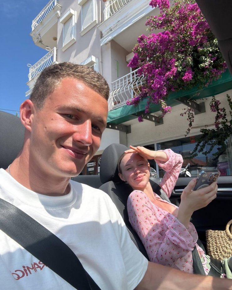 Кокорин прилетел на отдых в Монако, Алексей Миранчук решил жениться. Как провели неделю известные футболисты