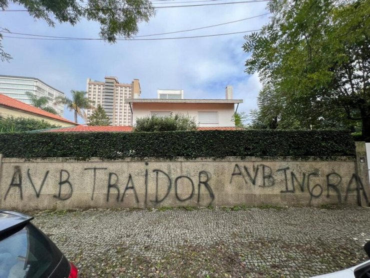 Дом Виллаш-Боаша в Португалии подвергся акту вандализма