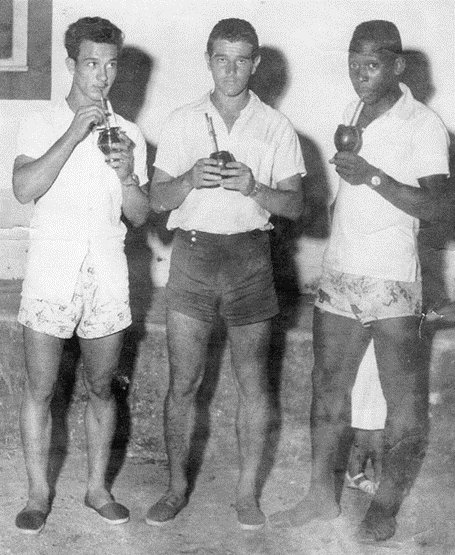Пеле в компании гуляки и вице-чемпиона мира. Чемпионский состав «Сантоса» 1956 года