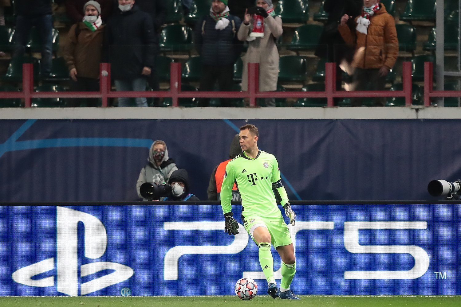 бундеслига соккер. бундеслига соккер. бундеслига фон для фотошопа. 356 соккер. левандовски удар.