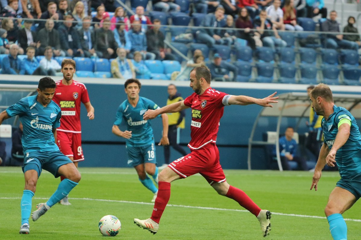 Цска динамо. Футбол 14 июля время. Газон футбол. Футбол 14 июля время. Спорно.