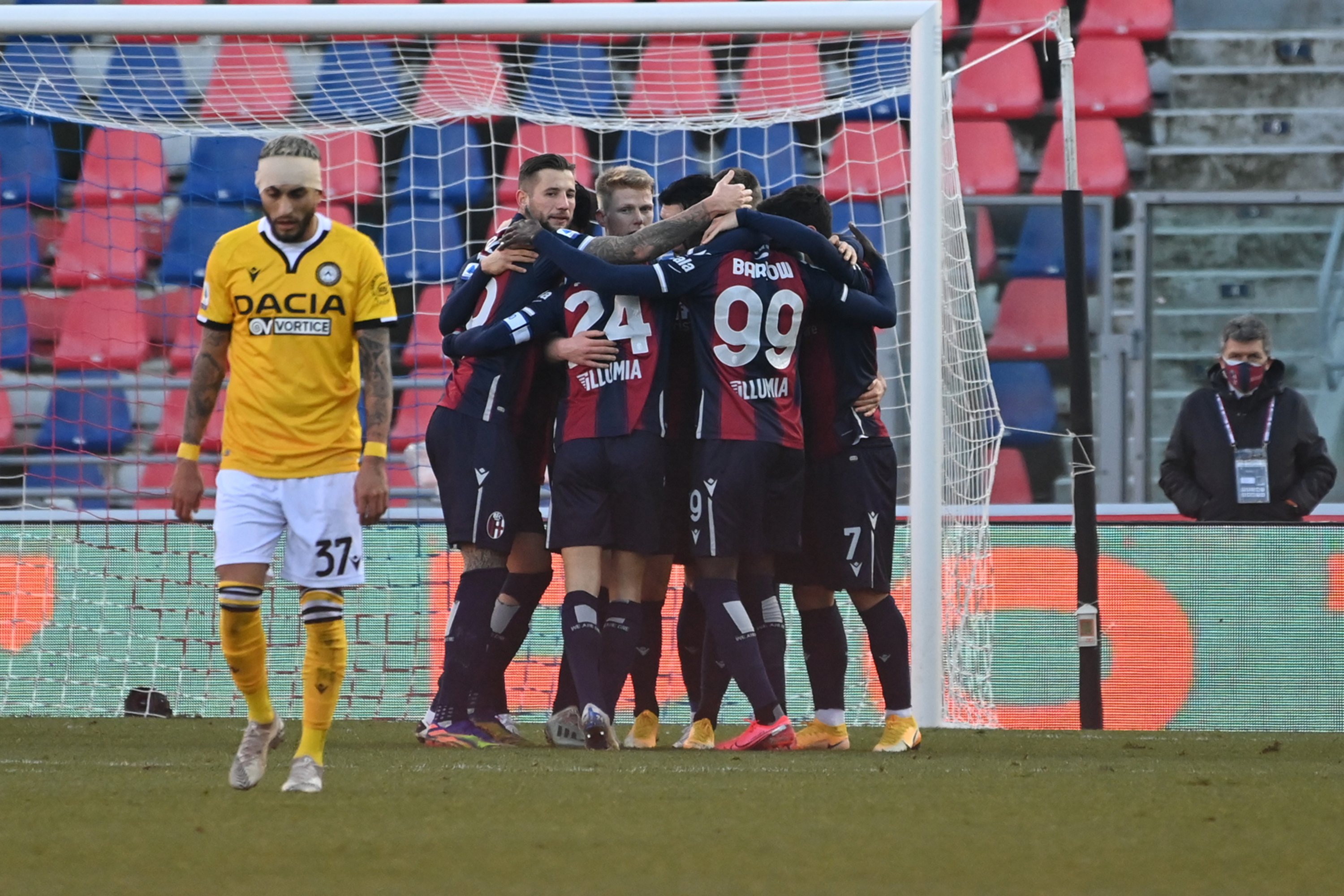 Фк дженоа. Чемпионат италии – дженоа. Дженоа парма фото. Прогноз на матч дженоа. Шомуродов дженоа.