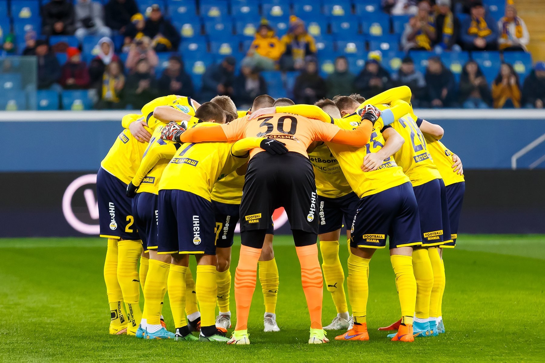 Фк ростов. Комличенко фк ростов. Фк ростов 2022 команда. Футбольный клуб пари нижний новгород. Фк ростов 2023.