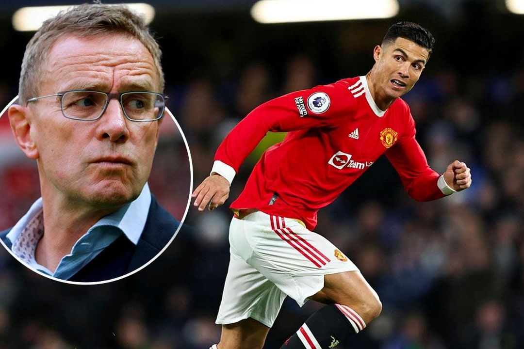 Не кинул. Кинул команду. Барселона гвардиола 2008. Футболисты команда руки. Кинул команду.