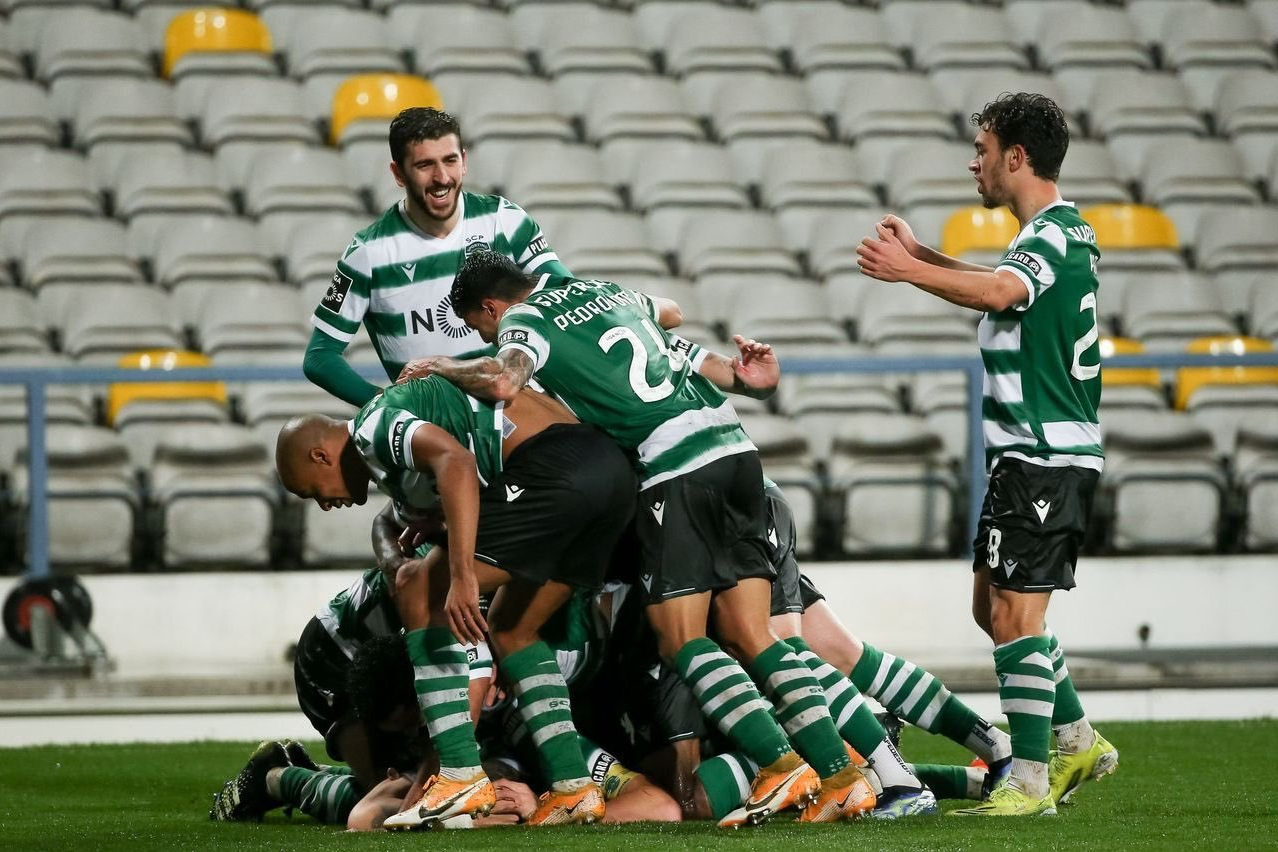 Sporting canli. Матеушем Луизом Спортинг. Спортинг Лиссабон vs. Маритиму. Глауберу Спортинг. Команда Спортинг.