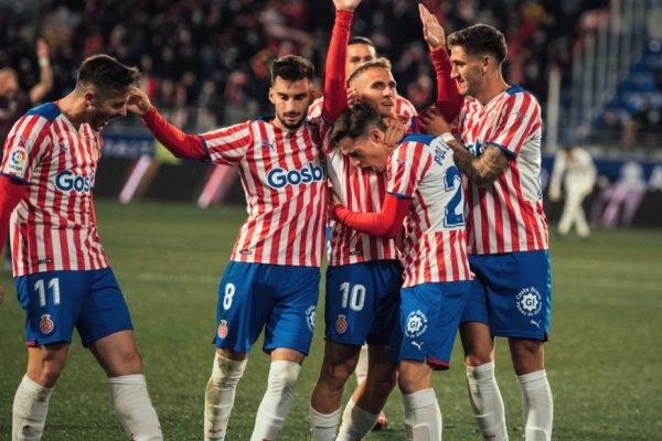 Вальекано жирона прогноз. Эмблема фк райо вальекано. Вальекано жирона прогноз. Жирона реал сосьедад. Райо вальекано logo png.