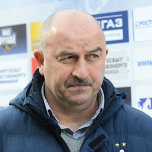 Выкрутили руки