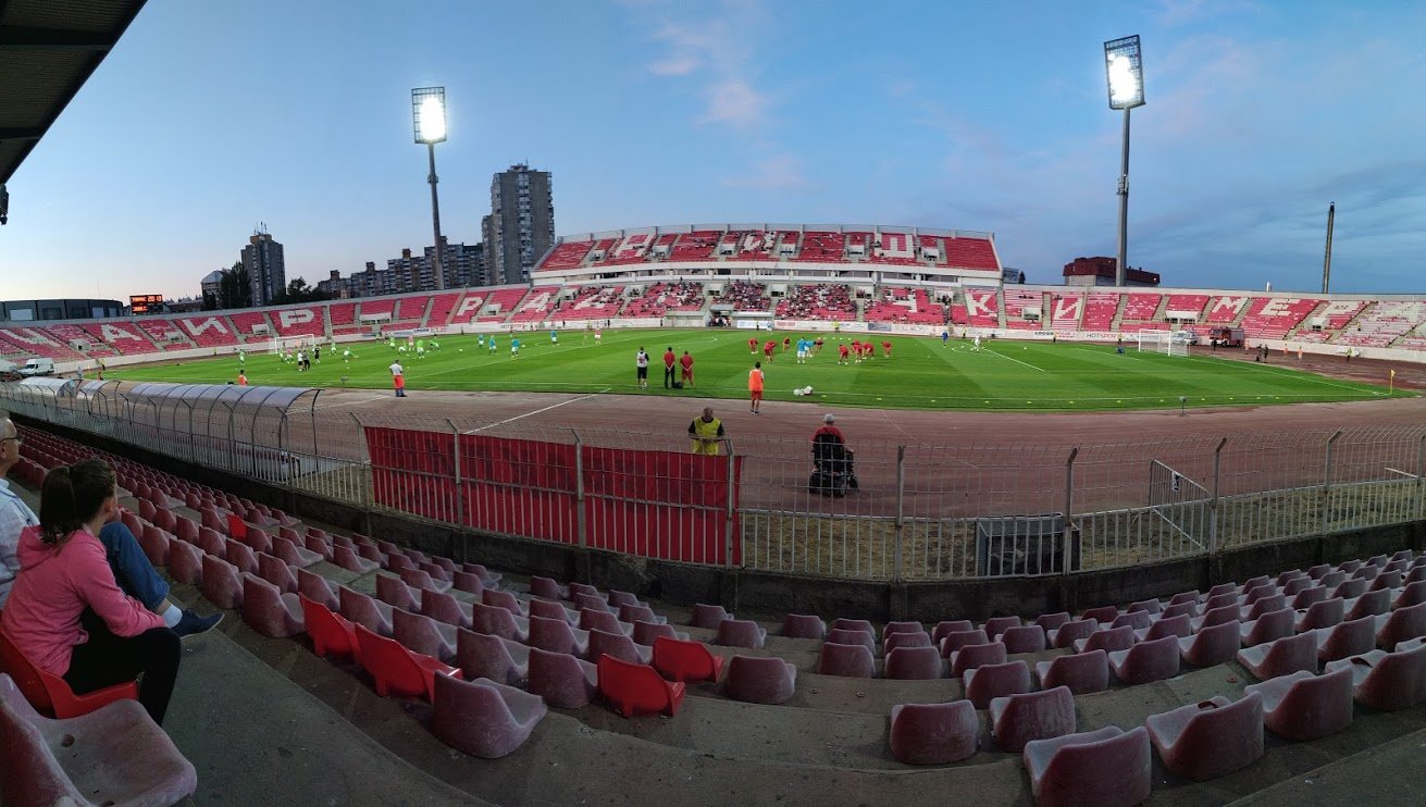 сербия стадион. футбольный стадион в сербии. сербия стадион. вождовац белград стадион. стадион райко митич.