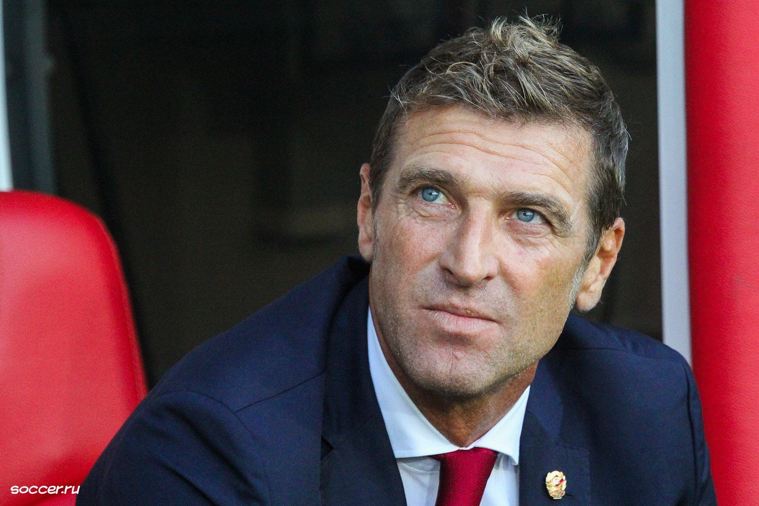 Эммануэль каррер. Массимо каррера. Массимо каррера. Переводчик массимо карреры. Бывший главный тренер «спартака» массимо каррера.