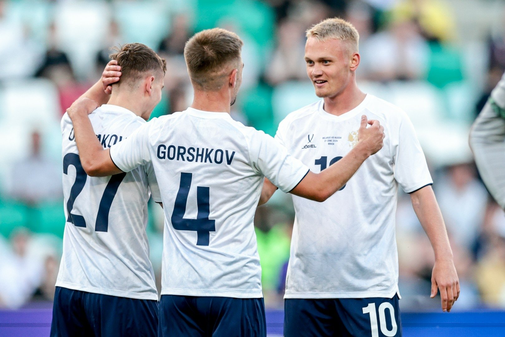 Кто щас играет в футбол. С кем теперь играет. Кто щас играет в футбол. С кем теперь играет. С кем теперь играет.