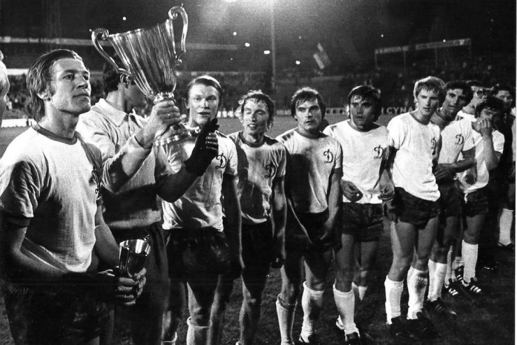 «Динамо» Киев с Кубком обладателей Кубков 1975