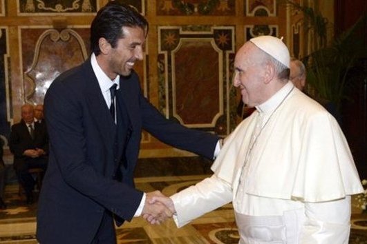 Буффон и Папа Римский
