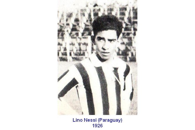 Игроки сборной Парагвая на ЧМ-30: Лино Несси, правый фланг атаки