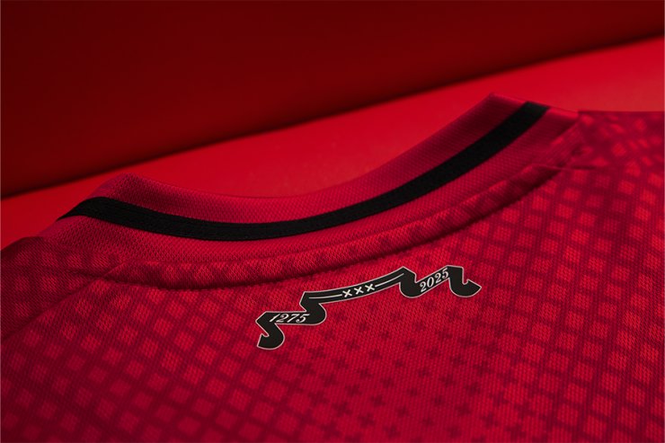 «Аякс» и Adidas выпустили форму к 750-летию Амстердама