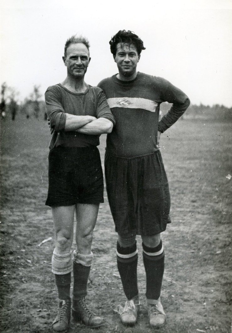 Московский «Спартак» в Бразилии в 1959. Николай Озеров раньше был и центрфорвардом, и вратарём Спартака, а в ходе турне стал и кинорепортёром, и литератором. О пользе чтения советских газет