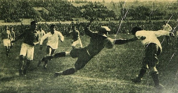 Чемпионат мира 1930: только Франция и Мексика сыграли на 3 стадионах в Монтевидео в ходе турнира