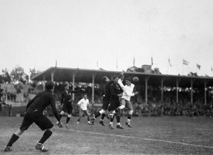 Чемпионат мира 1930: только Франция и Мексика сыграли на 3 стадионах в Монтевидео в ходе турнира