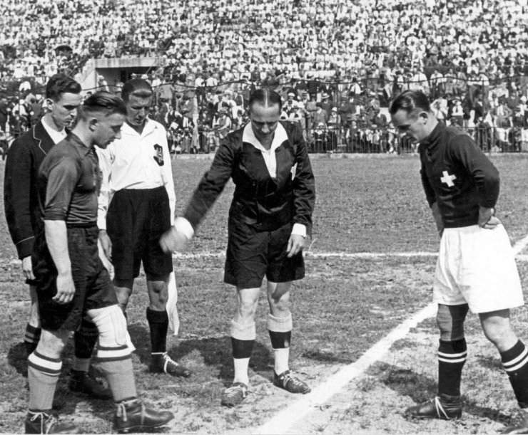 Особенности судейства на чемпионатах мира с 1930 по 1954 годы