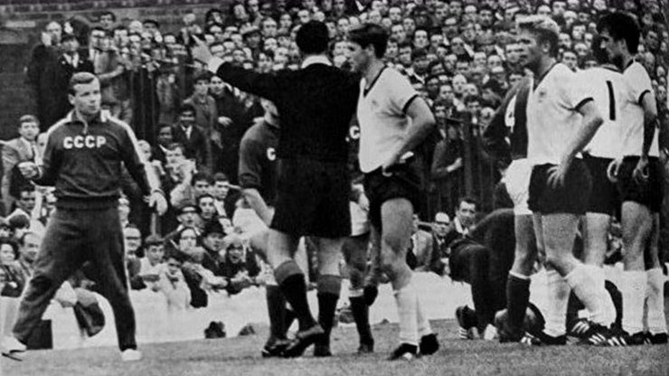 Чемпионат мира 1966: несколько фото сборной СССР в Брегенце до мундиаля и фотозарисовка о некоторых моментах полуфинала СССР — Германия