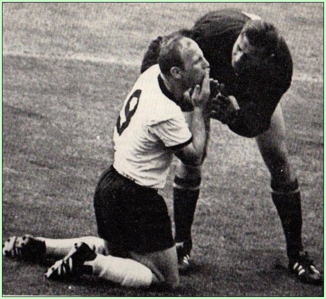 Чемпионат мира 1966: несколько фото сборной СССР в Брегенце до мундиаля и фотозарисовка о некоторых моментах полуфинала СССР — Германия