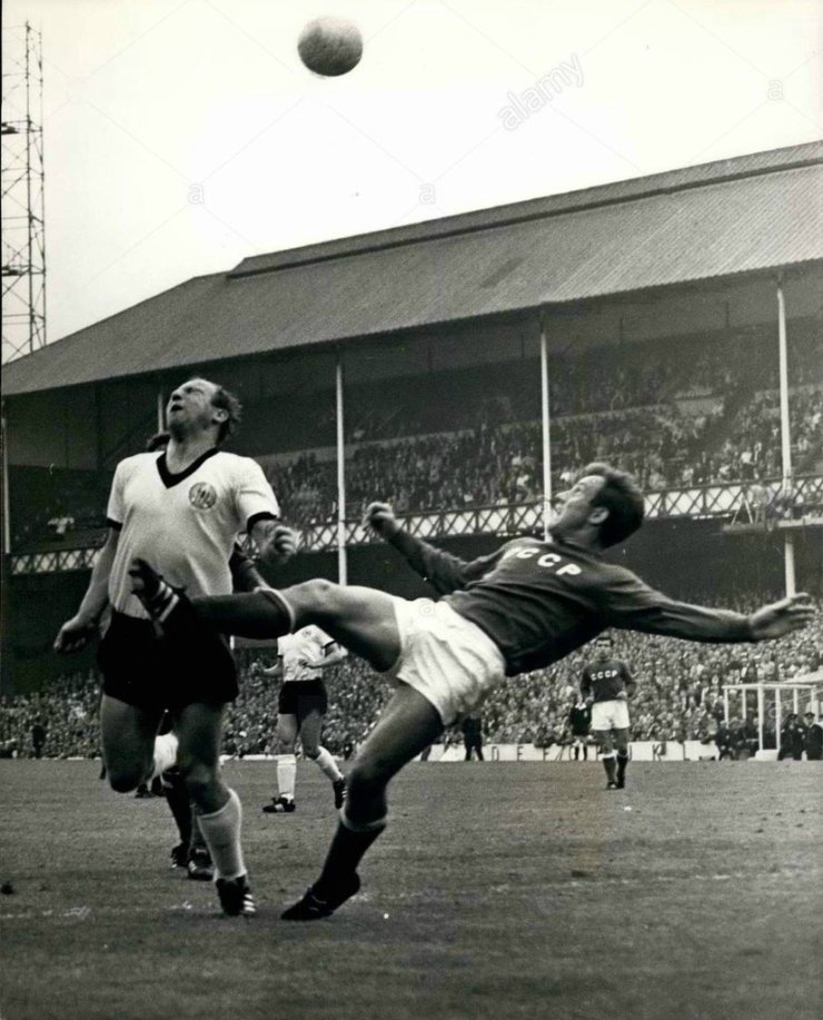 Чемпионат мира 1966: несколько фото сборной СССР в Брегенце до мундиаля и фотозарисовка о некоторых моментах полуфинала СССР — Германия