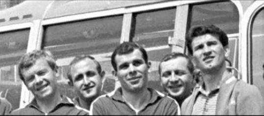 ЧМ-66 в Англии: Луиджи Рива в списках не значился, но попал на фото; врачи и массажисты сборной СССР в списках значились, но на фото попадали крайне редко