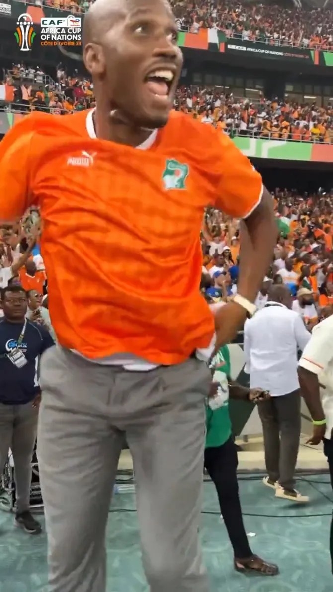 Дрогба впечатлил фанатов празднованием победы сборной Кот-д'Ивуара