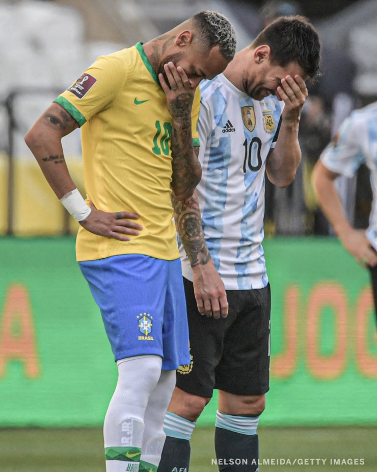Месси и Неймар отреагировали на остановку матча Бразилия — Аргентина