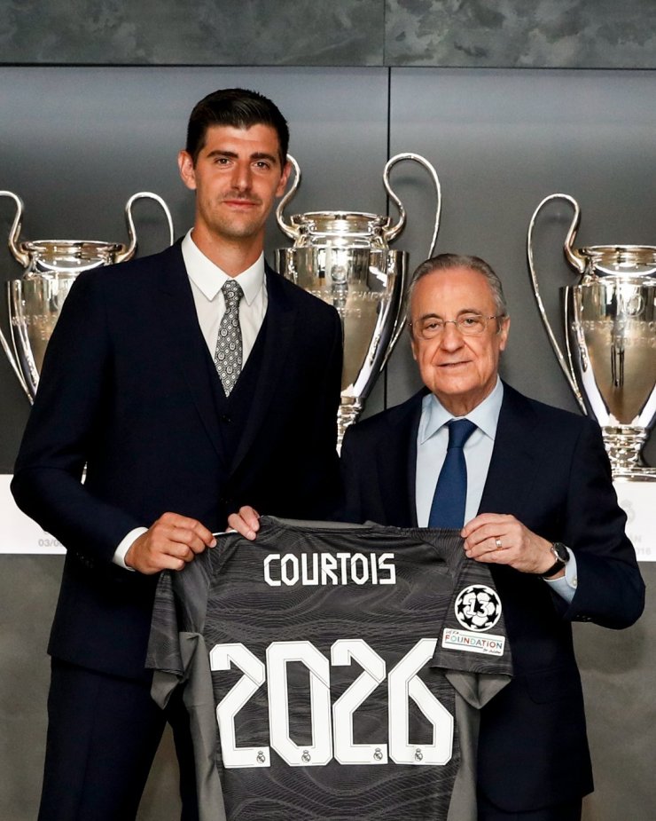 «Реал» объявил о продлении контракта с Куртуа