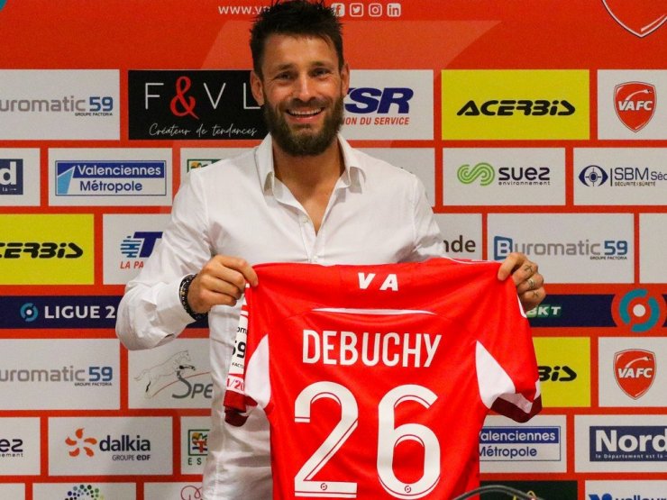 Бывший защитник «Арсенала» Дебюши перешёл в «Валансьен»