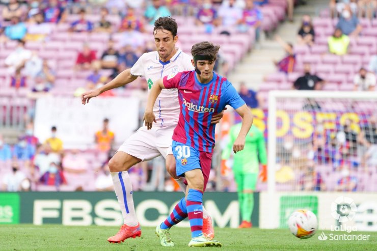 17-летний Гави дебютировал за «Барселону». Серхи Роберто получил травму