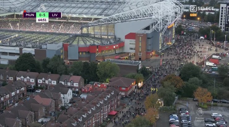 Фанаты «Манчестер Юнайтед» массово покинули стадион после удаления Погба
