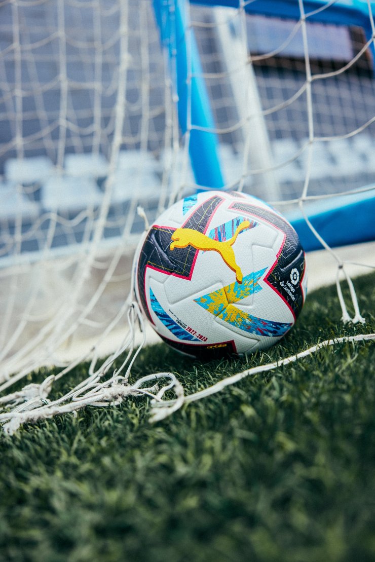 Ла Лига представила мяч на сезон 2022/23