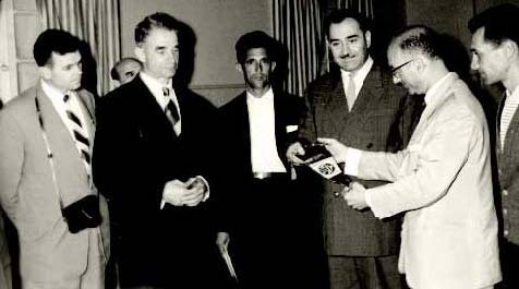 Турне московского «Спартака» в Южную Америку в 1959 начиналось в Бразилии. Кто был в делегации? Кого бразильская пресса называла «русским Гарринчей»? Был ли в составе Моцарт?