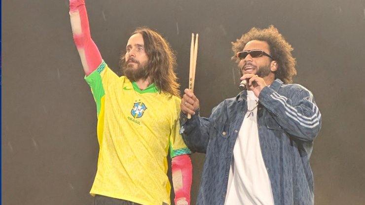 Марсело сыграл на барабанах во время концерта Thirty Seconds to Mars