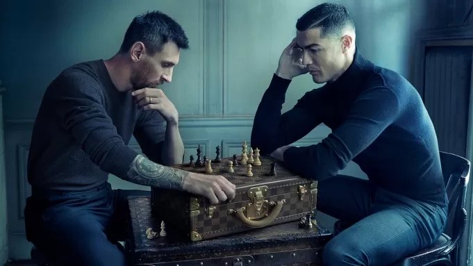 Месси и Роналду вместе снялись в рекламе чемоданов Louis Vuitton