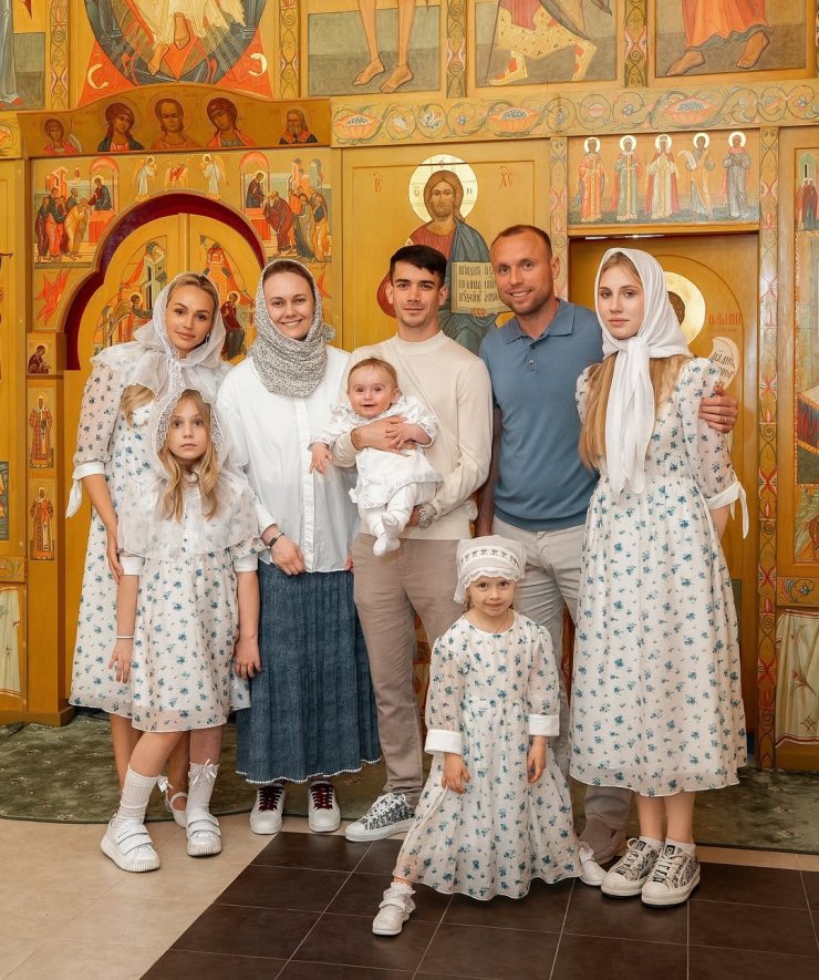 Стильный Давидс, счастливый Икарди и Погба с лабубу. Как футболисты провели эту неделю