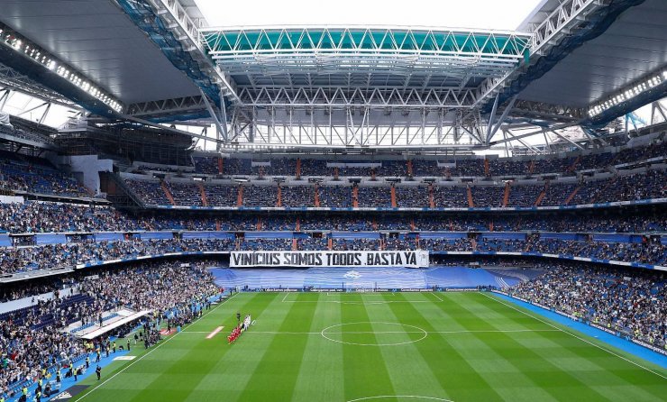 Игроки «Реала» поддержали Винисиуса перед матчем с «Райо Вальекано»