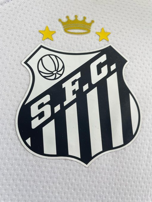 «Сантос» обновил эмблему клуба в честь Пеле