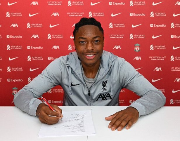 «Ливерпуль» подписал контракт с молодым полузащитником