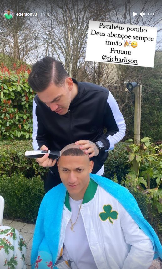 Эдерсон опубликовал фото Ришарлисона с легендарной стрижкой Роналдо