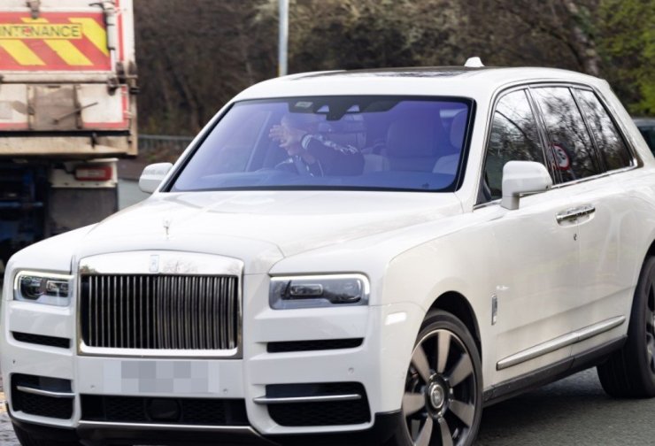От Rolls-Royce до Range Rover. Коллекция автомобилей Холанда