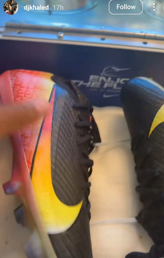 Винисиус подарил своему другу новые бутсы от Nike