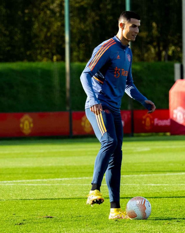 Роналду вернулся к тренировкам «Манчестер Юнайтед» после отстранения