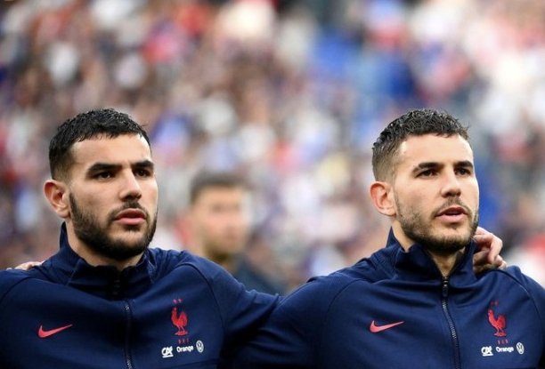 Защитник сборной Франции хочет выиграть ЧМ ради своего брата